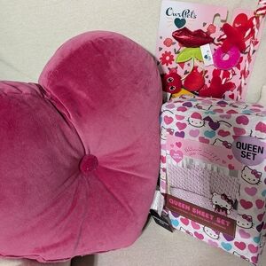 Hello Kitty Pink Queen Sheet Set